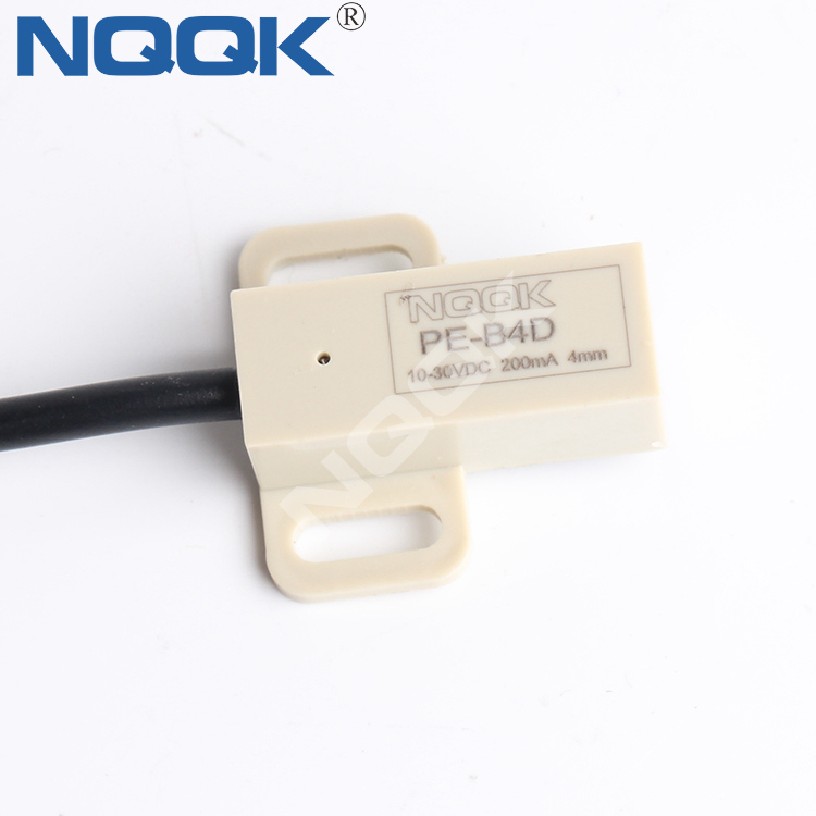 PE-B4D 10-30VDC 200mA 4mm 3 Wire Proximity Switch Sensor